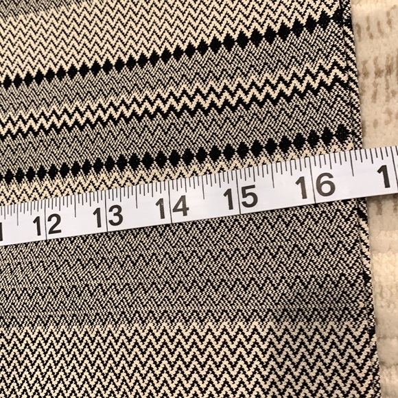 Theory patterned mini skirt - Picture 7 of 7